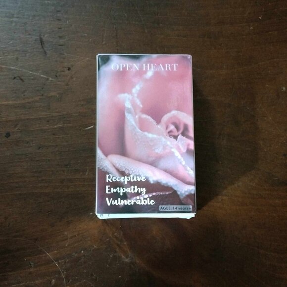 New - Hearts Hidden Secrets Oracle Keyword 78 Card Deck - Picture 3 of 3